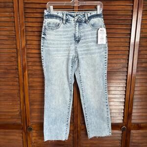 Time and Tru Women's Stone Washed Jeans - Straight Cropped - Size 4 Regular